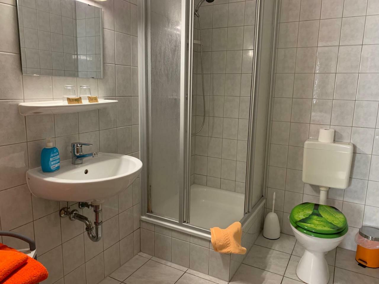 Pensionett Bernburg Bagian luar foto