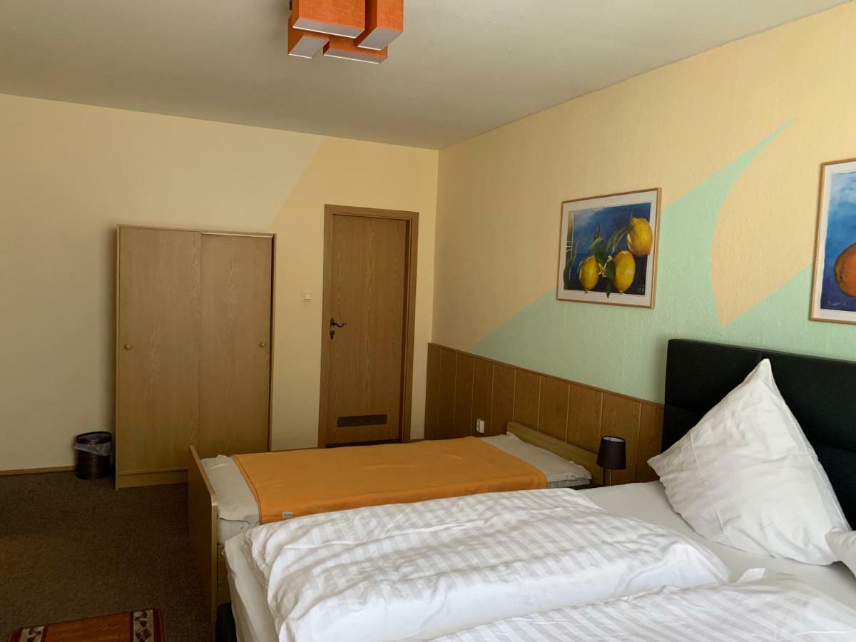Pensionett Bernburg Bagian luar foto